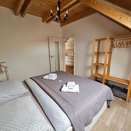 Apartman Maja Микулов Екстериор снимка