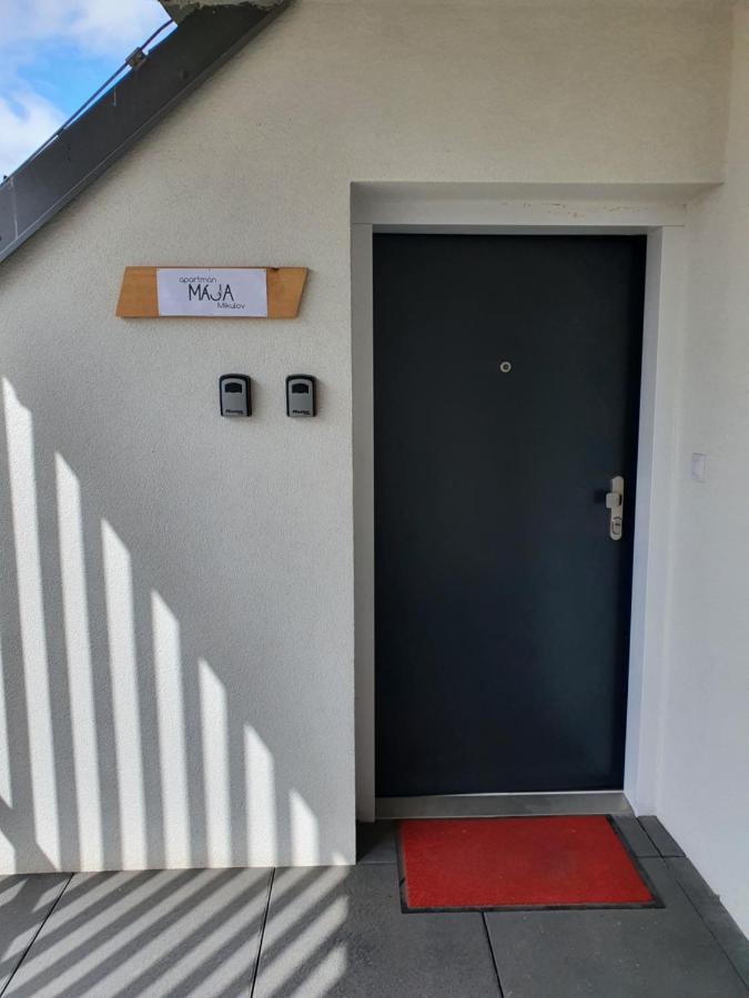 Apartman Maja Микулов Екстериор снимка