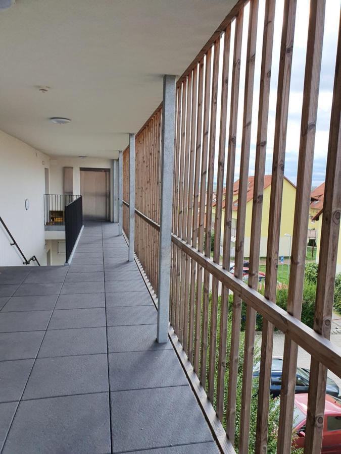 Apartman Maja Микулов Екстериор снимка