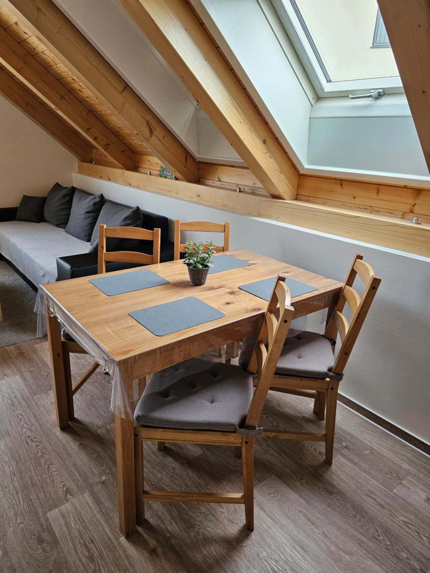 Apartman Maja Микулов Екстериор снимка