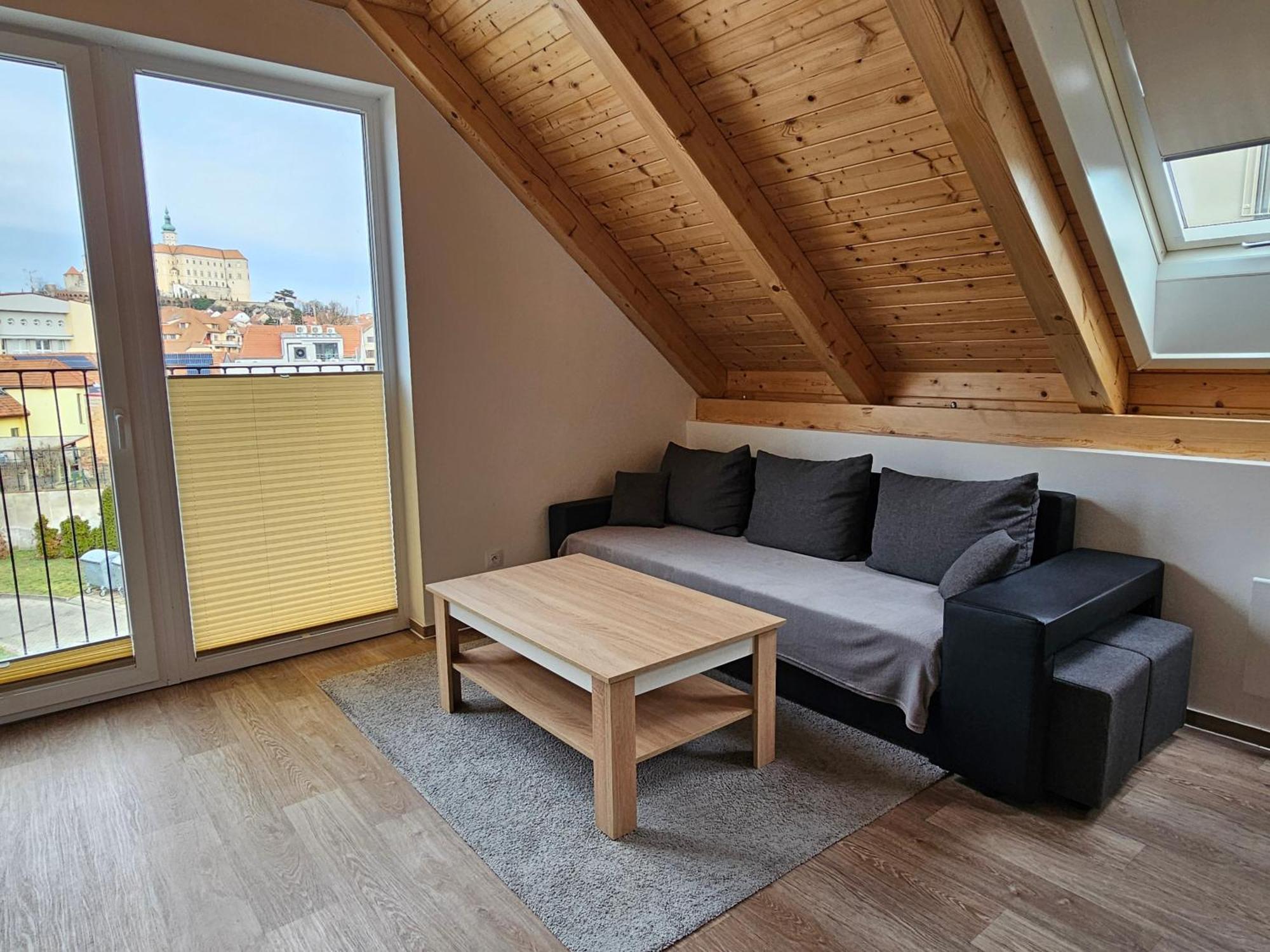 Apartman Maja Микулов Екстериор снимка